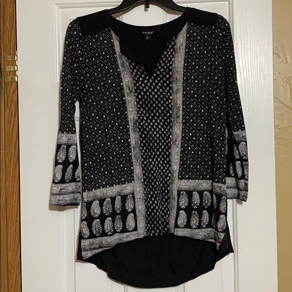 Lucky Brand Tops - Lucky Brand black and white top.